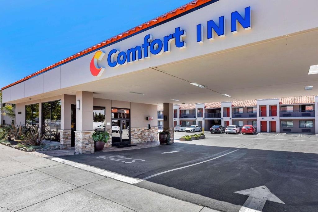 Comfort Inn Near Old Town Pasadena in Eagle Rock